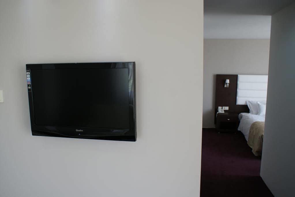סקופיה Hotel Continental מראה חיצוני תמונה